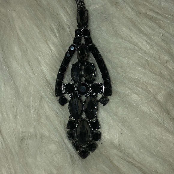 ✨2 for 15✨ long black necklace - Picture 2 of 4